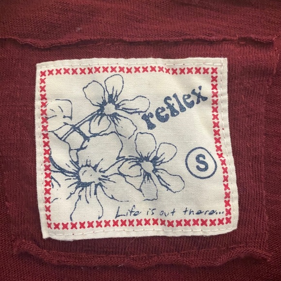 Girl’s Burgundy Graphic T-Shirt - Picture 4 of 4